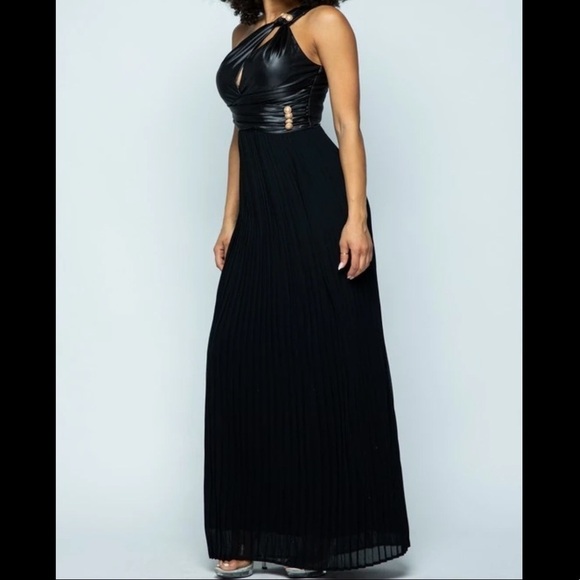 Pleated Maxi dress one shoulder. Faux leather. (S) - Picture 4 of 5